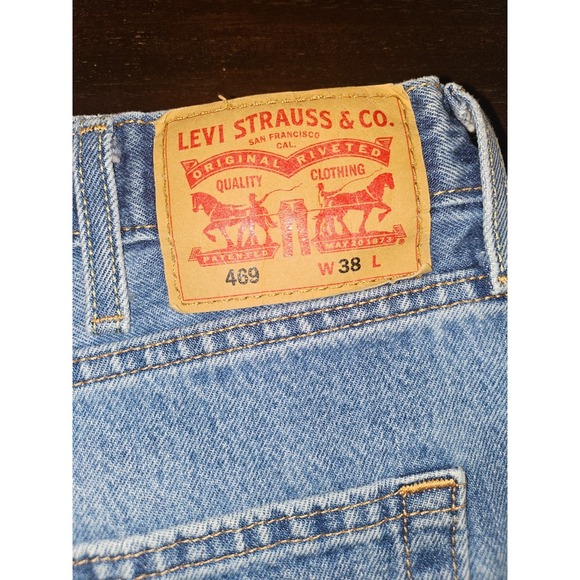 Levi's 469 Loose Fit Denim Shorts Men's Size 38 - Picture 1 of 6